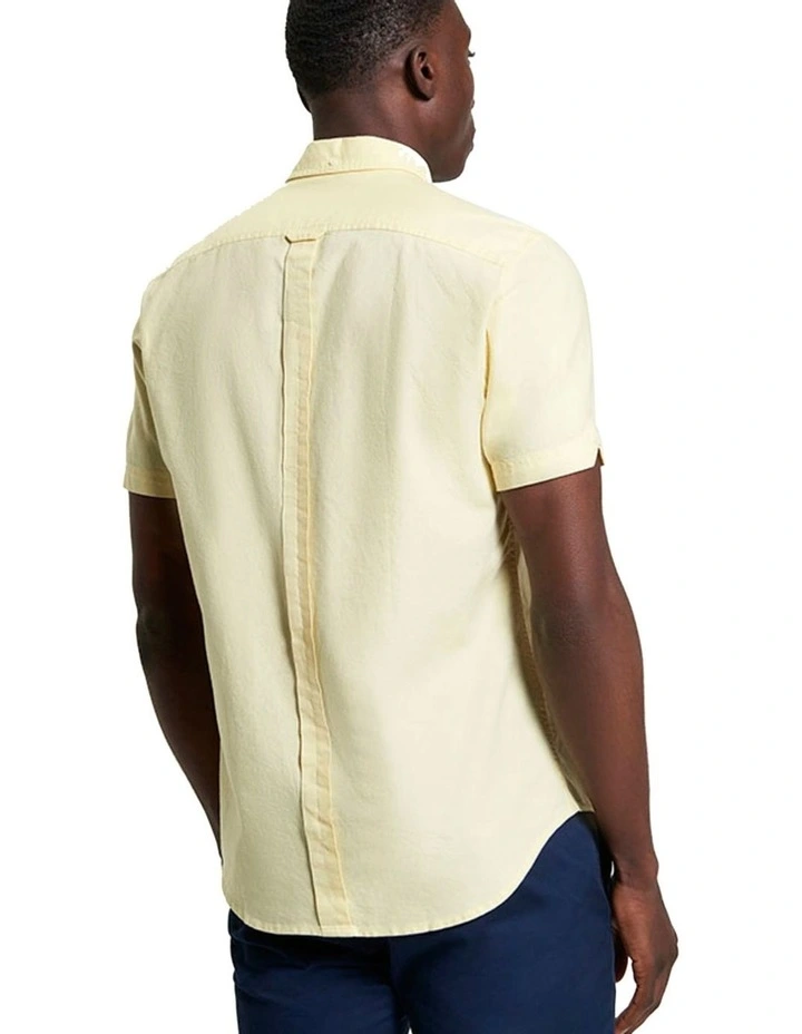 Signature Oxford Short Sleeve Shirt in Corn image 2