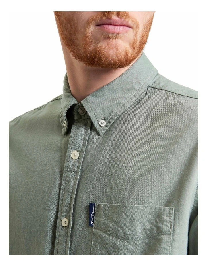 Signature Oxford Long Sleeve Shirt in Pale Khaki image 4