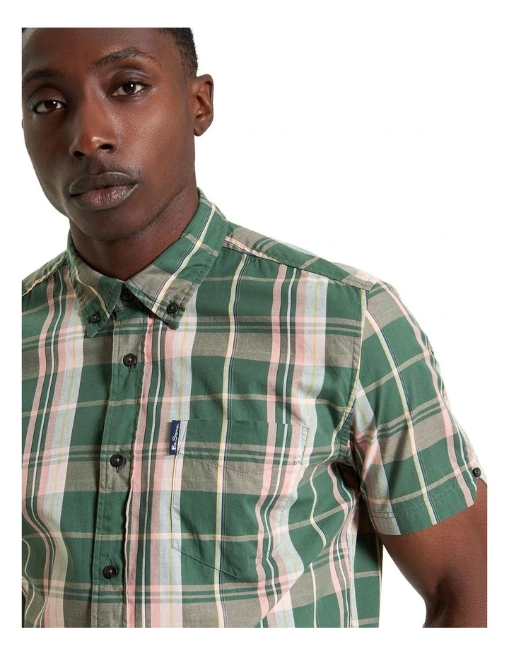 Slub Check Short Sleeve Shirt in Deep Jungle image 4