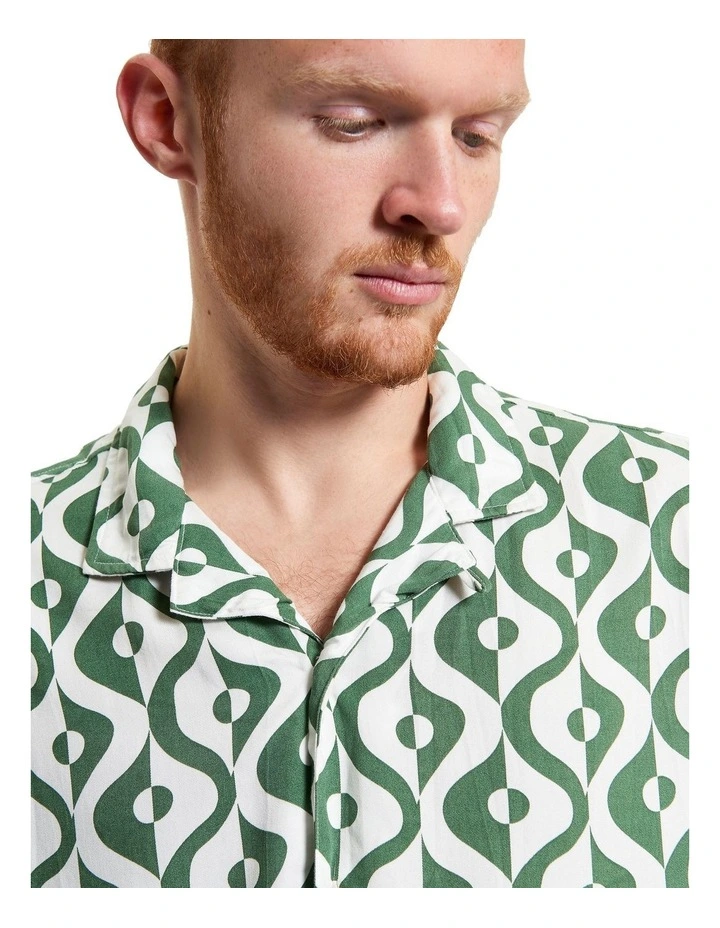 Carnaby Geo Print Short Sleeve Shirt in Forest image 4