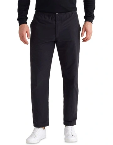 Woodbury Pull On Pant in Black