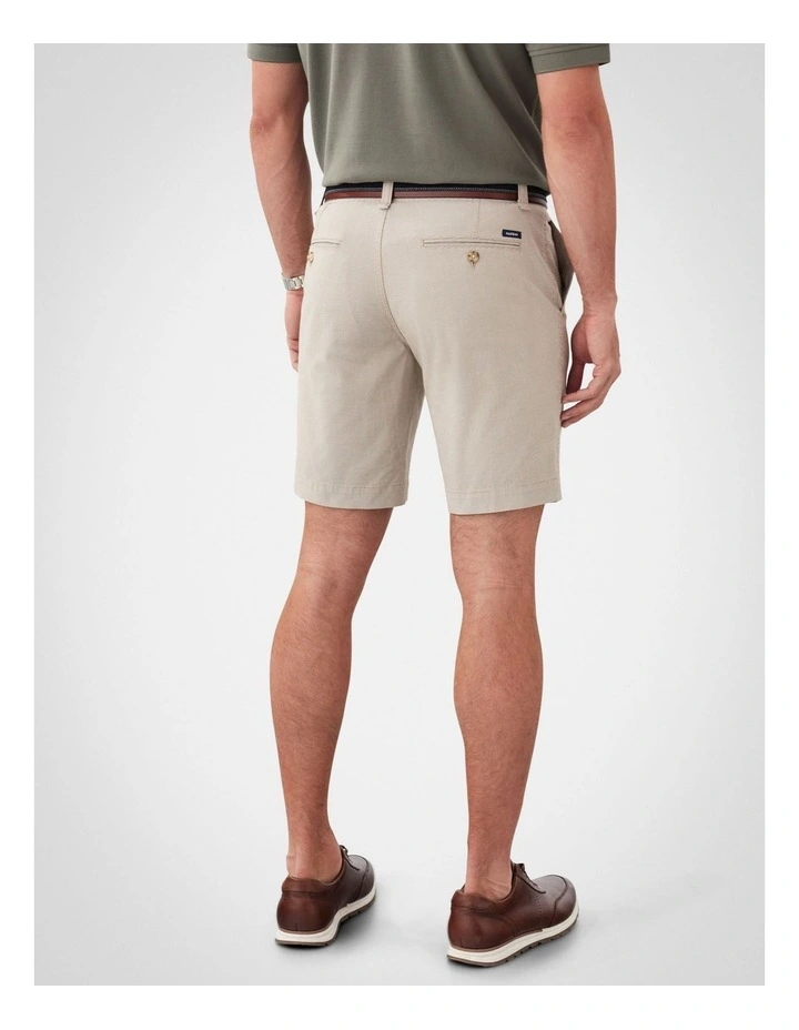 Active Quick Dry Houndstooth Shorts in Sand image 2