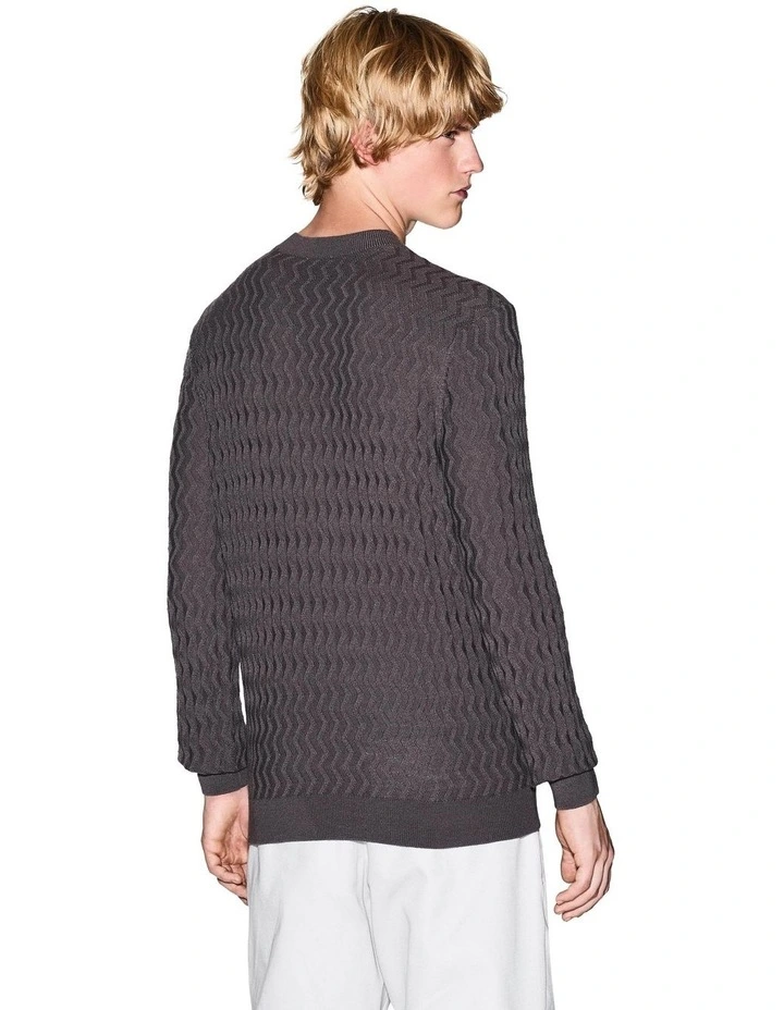 Knit Pullover in Deep Gull Grey Zig Zag image 2