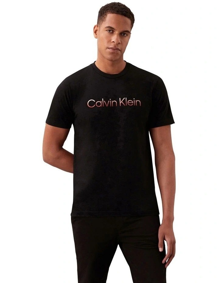 Raised Ombre Embroidery T-shirt in Black image 1
