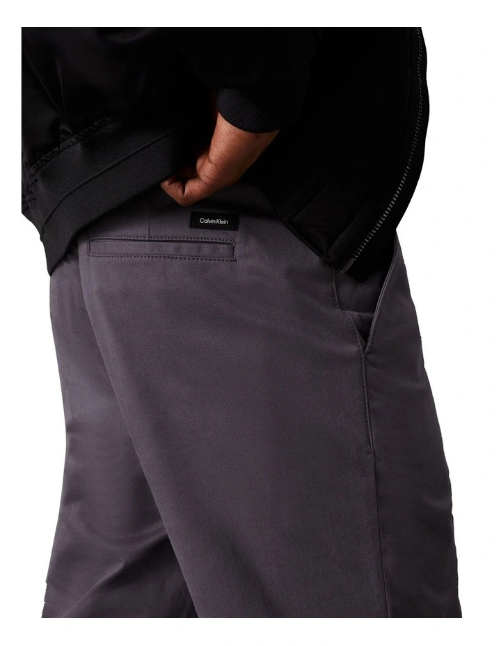Modern Twill Slim Chino Pant in Iron Gate image 4