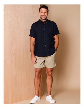 Kenneth Deck Shorts in Camel