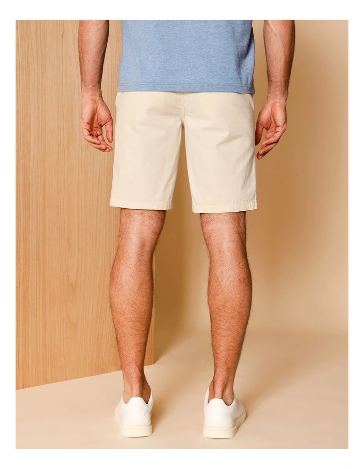 Charles Textured Chino Short in Bone image 4