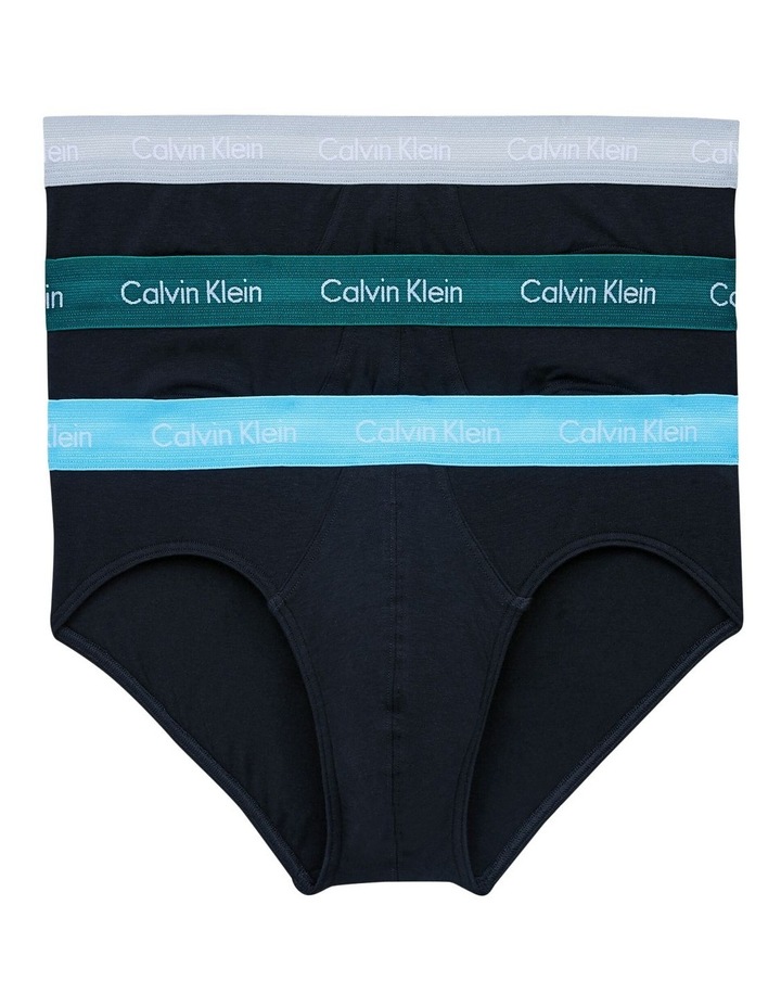 Myer briefs Clearance