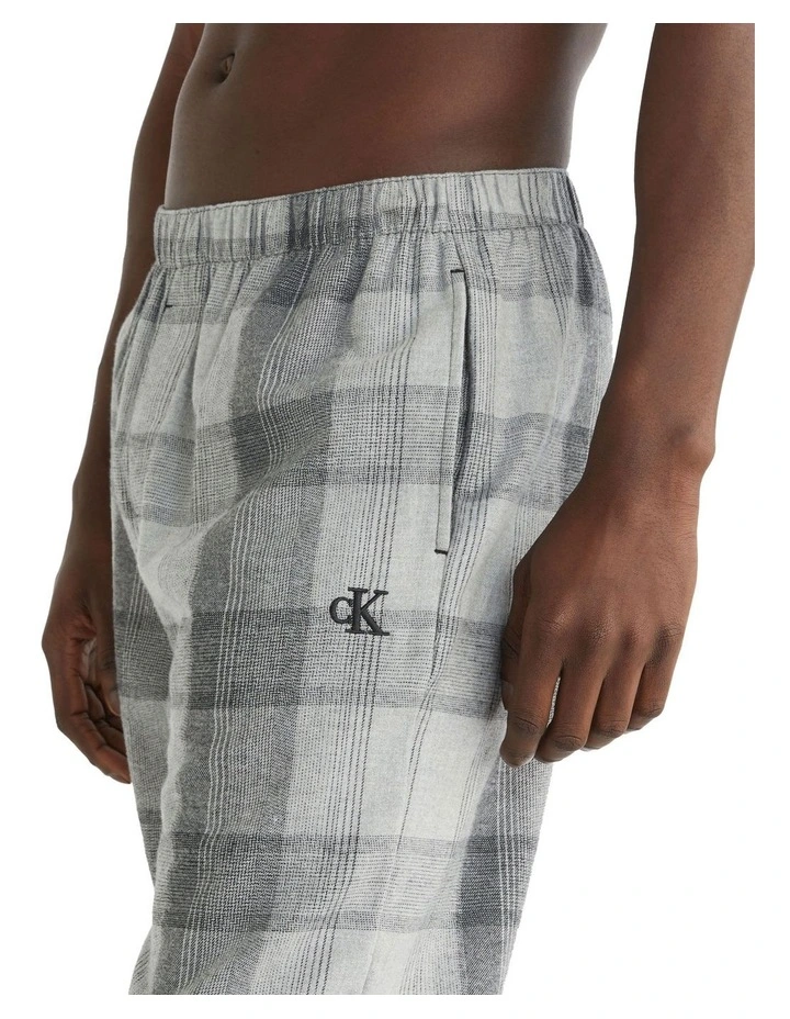 Pure Flannel Sleep Pant in Gradient Check Grey image 3