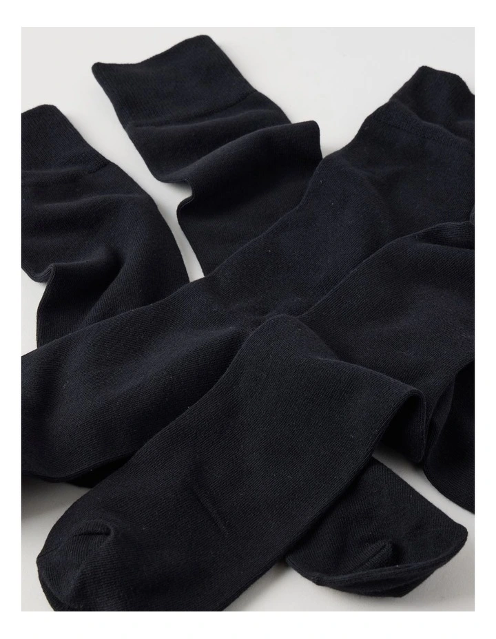 4 Pack Plain Socks in Black image 2