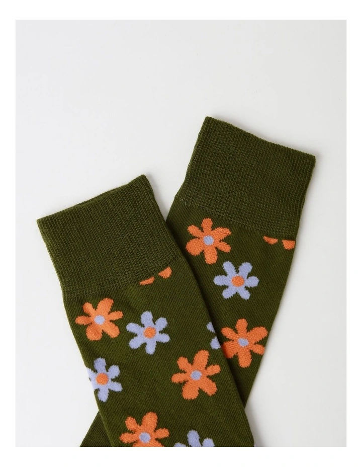 1 Pair Flower Crew Length Socks in Green image 2