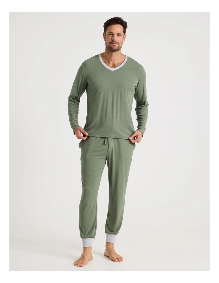 Bamboo Knit Pyjama Set in Green image 3