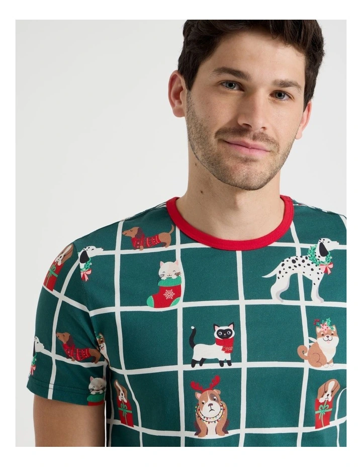 Short Sleeve Men's Family Pyjama Set in Christmas Puppies with Gift Bag image 2