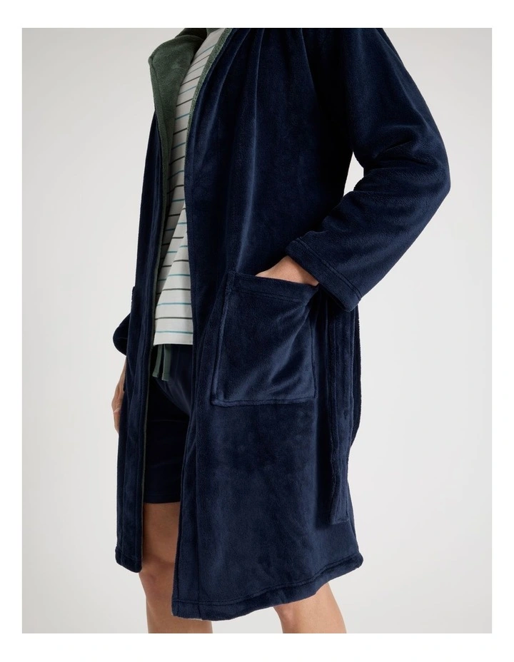 Hooded Robe in Navy image 4