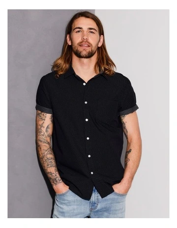 Daltry Dobby Short Sleeve Shirt in Black