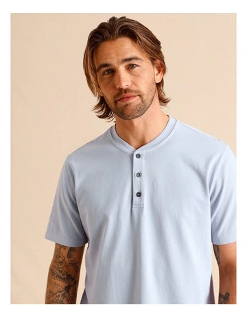 Essential Harley Short Sleeve Henley Tee in Mid Blues