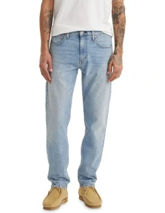 502 Taper Jeans in Feelin Free