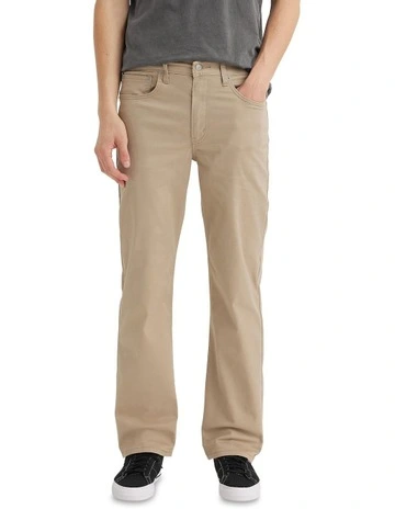 516 Straight Jeans in True Chino