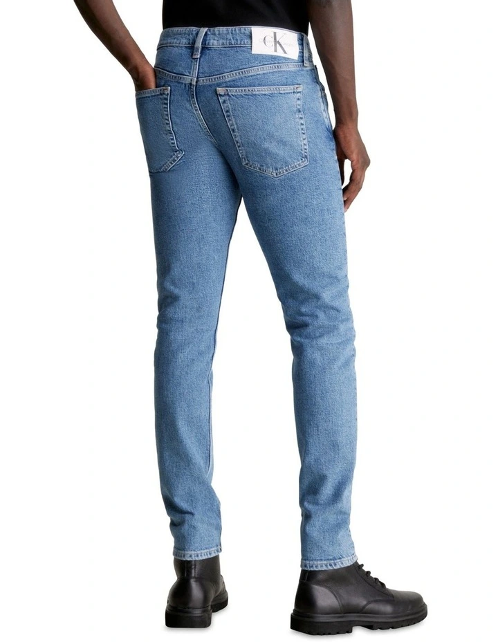 Slim Taper Jeans in Denim Light image 4