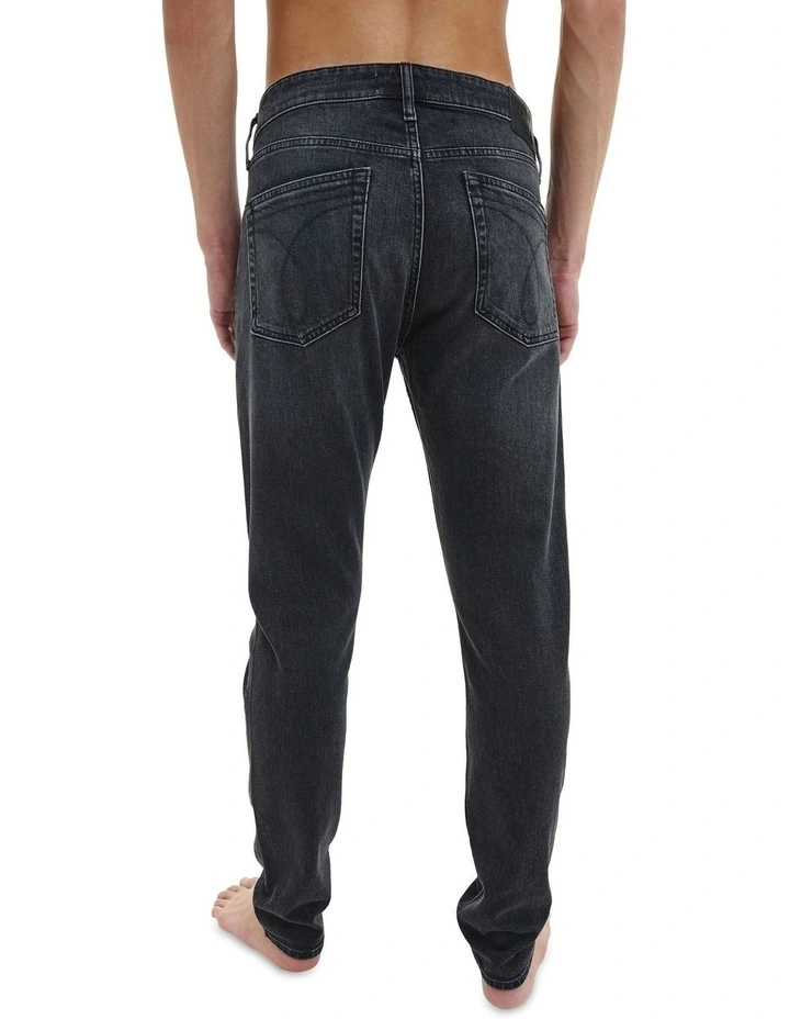 Slim Tapered Jeans in Black image 4