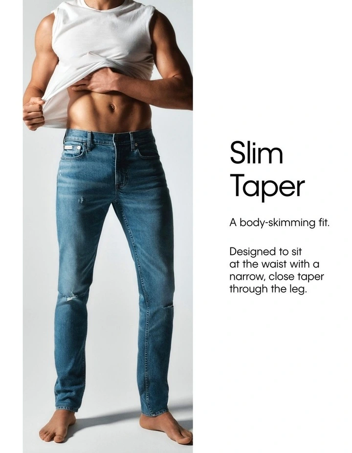 058 Slim Taper Jeans in Black image 5