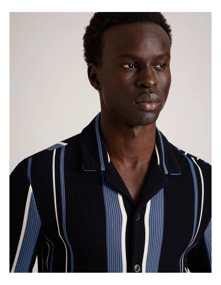 Liam Ribbed Stripe Resort Collar Short Sleeve Shirt in Navy image 3