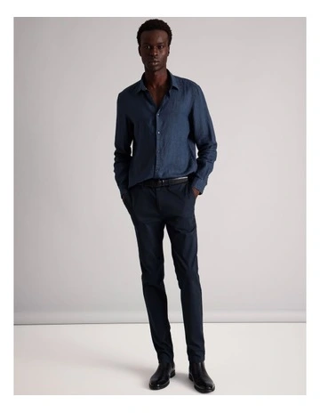 Kelly Linen Long Sleeved Relaxed Shirt in Navy