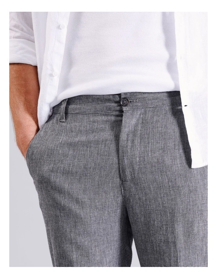 Taylor Textured Pant in Black image 4
