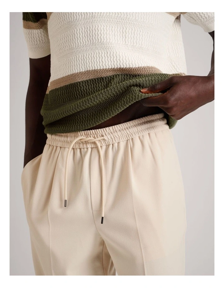 Colton Elasticated Relaxed Pant in Natural image 3
