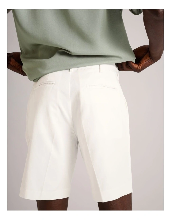 Louis Front Pleat Short in Ecru image 5