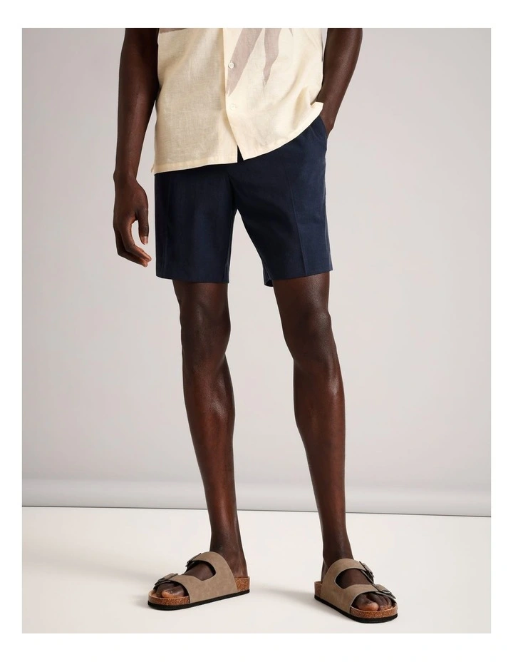 Louis Front Pleat Short in Navy image 2