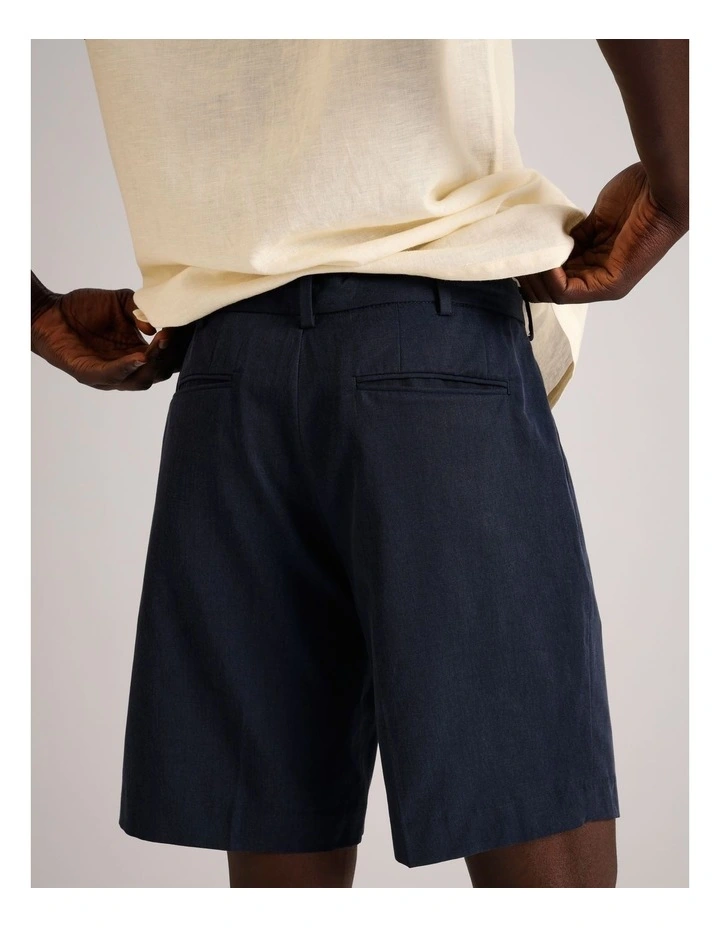 Louis Front Pleat Short in Navy image 5