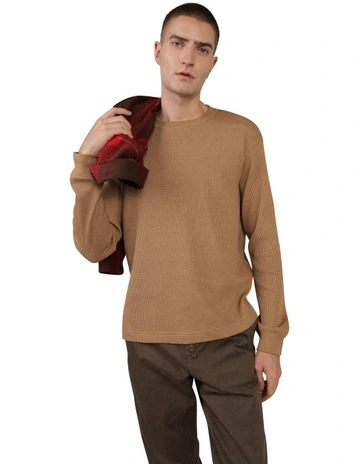 Long-Sleeve Waffle Thermal T-shirt in Brown