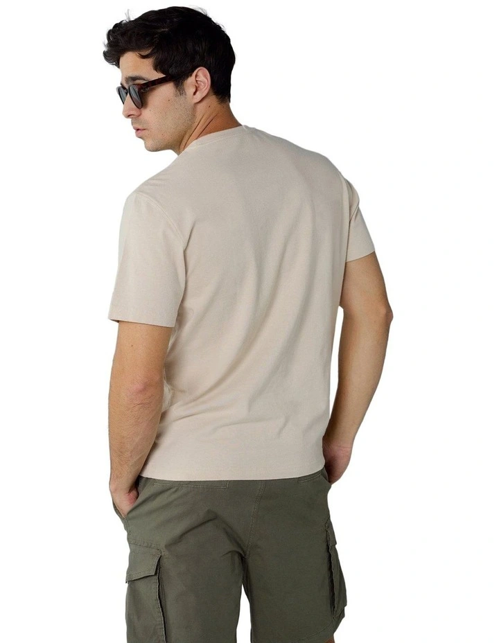Icon T-shirt in Sand image 2