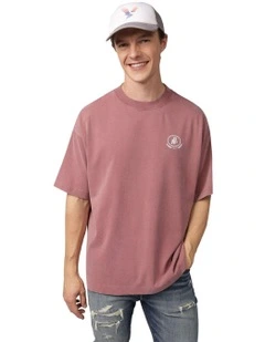 Short Sleeve Athleisure Graphic Tee in Burgundy Light