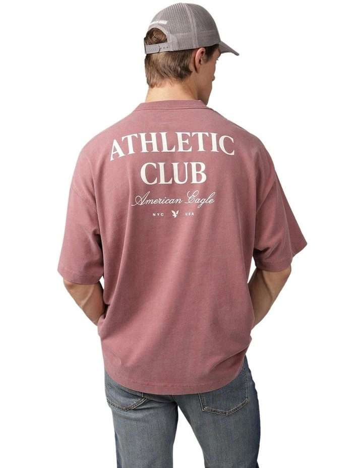 Short Sleeve Athleisure Graphic Tee in Burgundy Light image 2