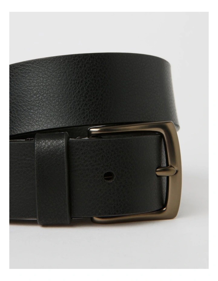 Casual Leather Belt in Black image 3