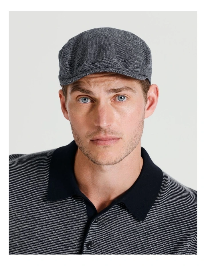 Driving Cap in Navy image 2