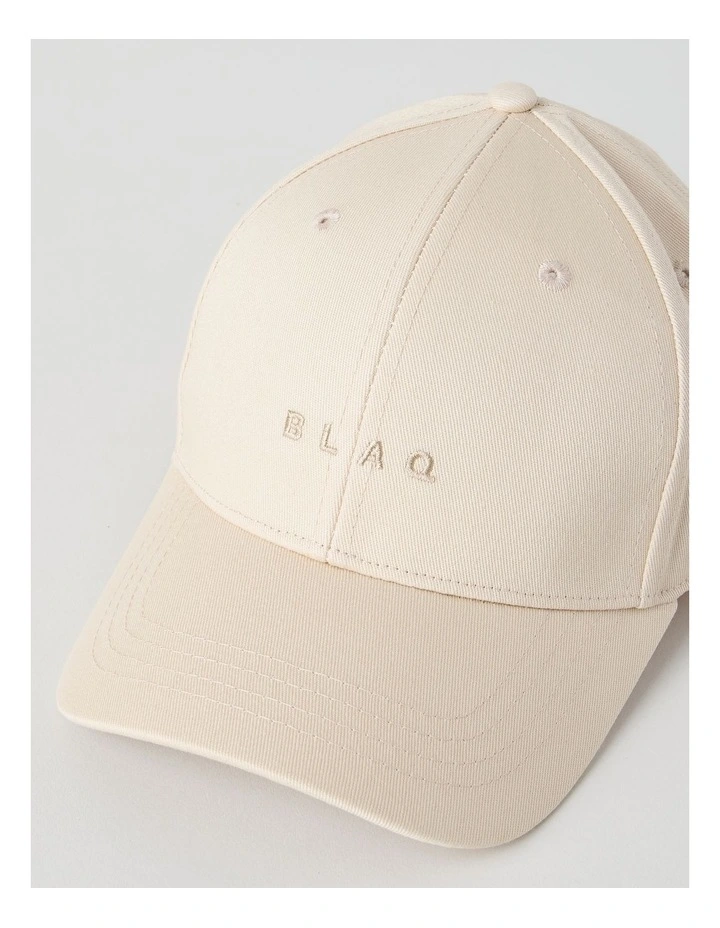 CAP WITH EMBROIDERY NATURAL image 2