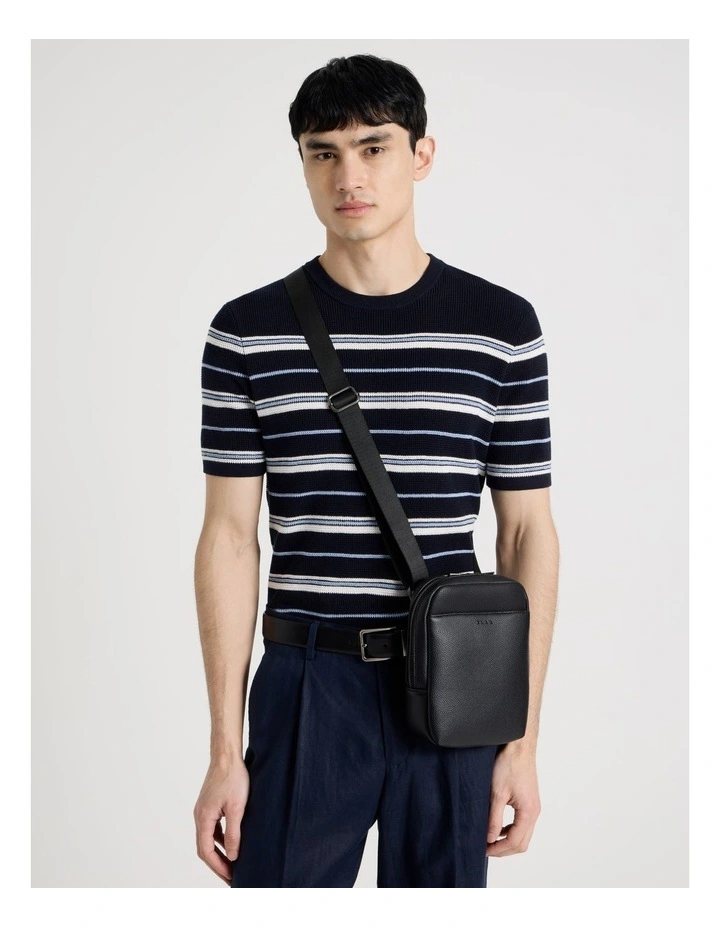 CROSSBODY BLACK image 2