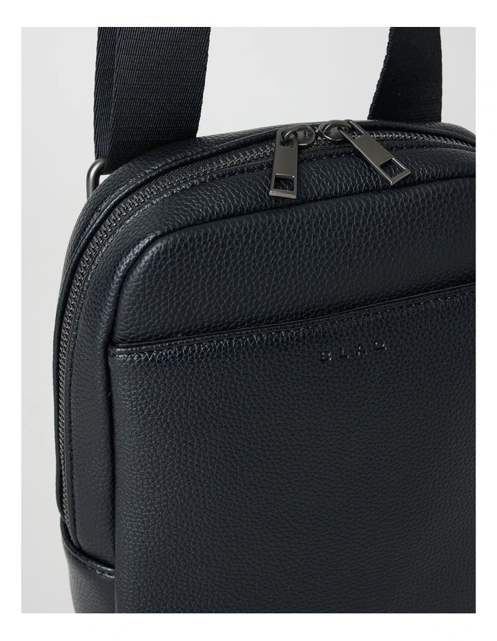 CROSSBODY BLACK image 2