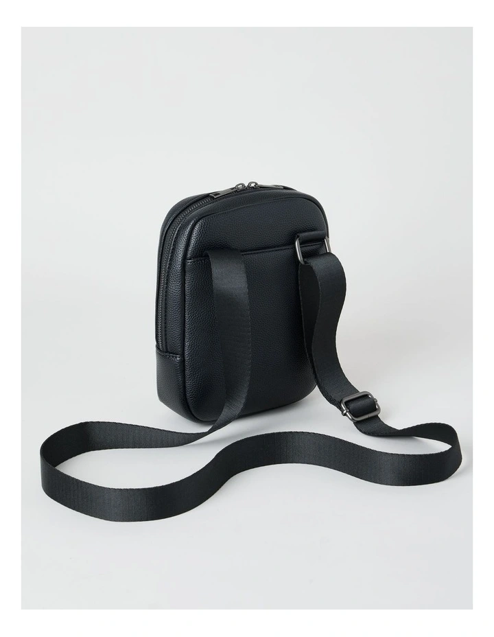 CROSSBODY BLACK image 5