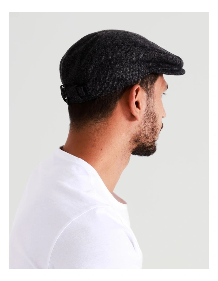 Driving Cap in Charcoal image 2