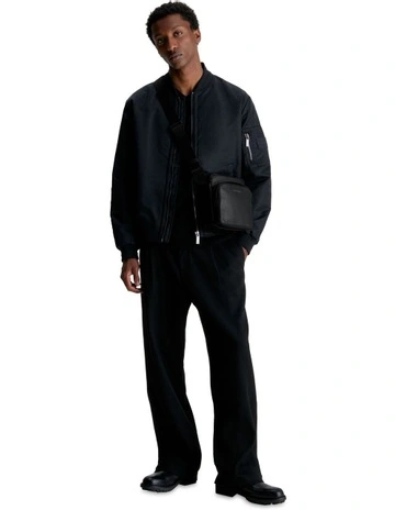 Must Reporter Bag with Pocket in Black