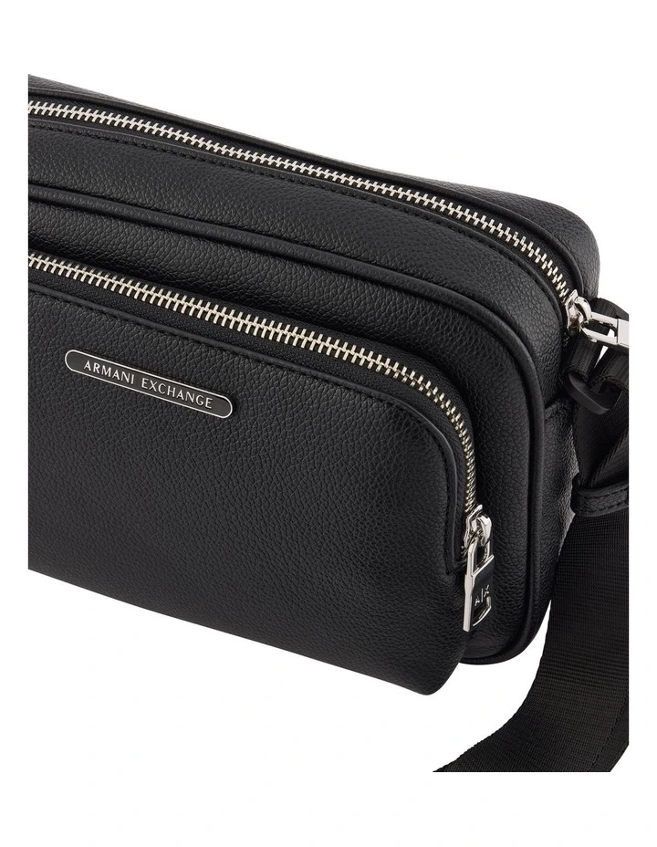 Okinawa Messenger Bag in Black image 4