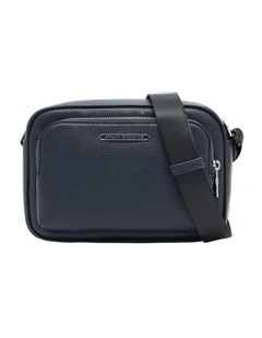Okinawa Messenger Bag in Deep Navy