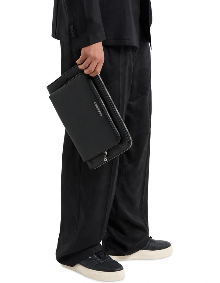Okinawa Pouch in Black image 6