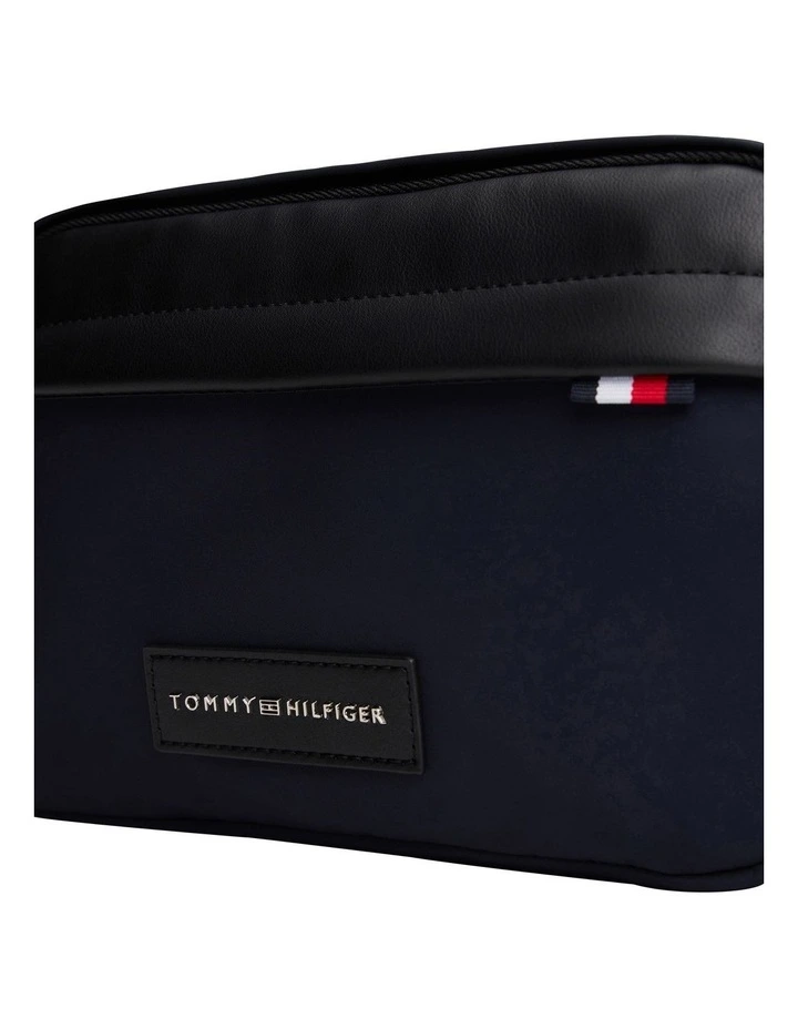 Nylon Washbag Bag in Navy image 3