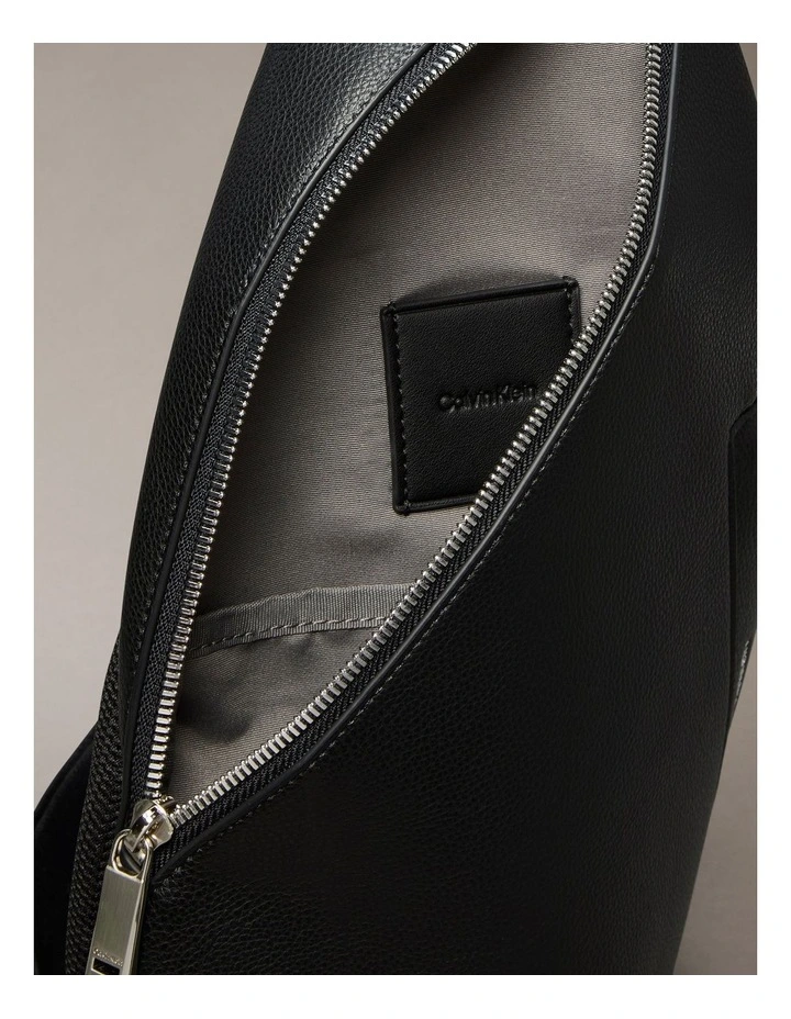 Raised North-south Sling Bag in Black image 2