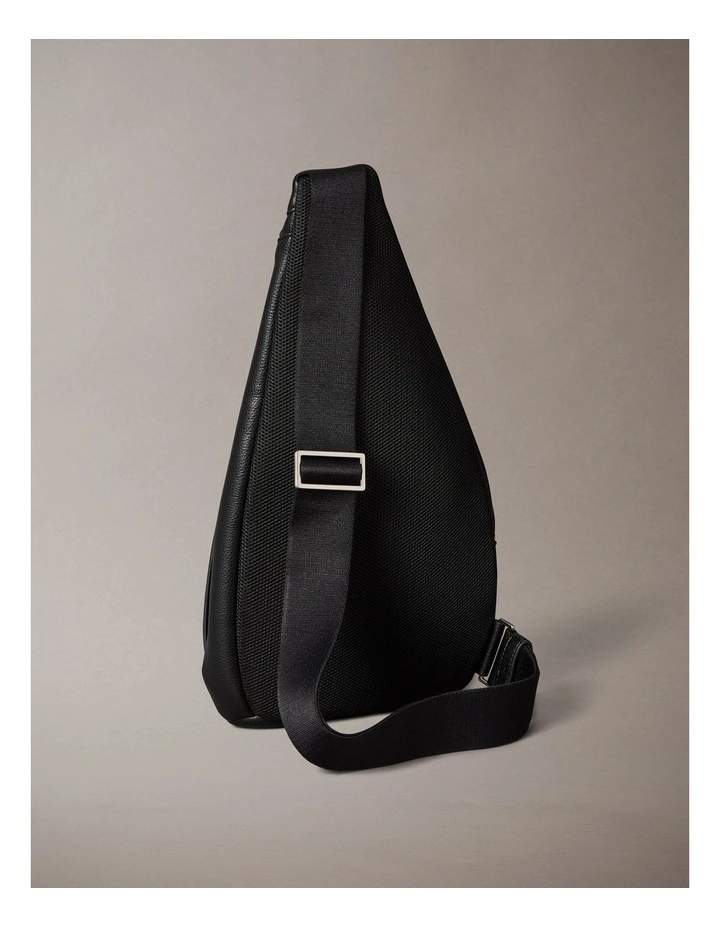 Raised North-south Sling Bag in Black image 3